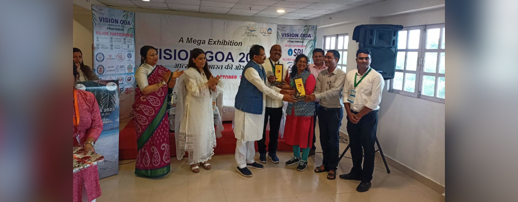 Hon'ble Minister for Social Welfare, Govt of Goa Shri Subhash Faldessai visited the CSIR stall and interacted with the CSIR scientists at the 'Vision Goa 2023' Mega Exhibition.