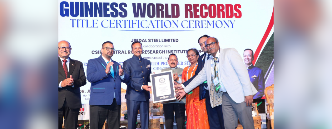 Hon’ble Minister Dr. Jitendra Singh addressed the ceremony to hand over the "Guinness World Record Certificate" jointly to Central Road Research Institute (CSIR-CRRI), New Delhi and Jindal Steel Limited.